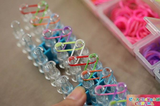Красивые браслеты из резинок: уроки плетения для новичков